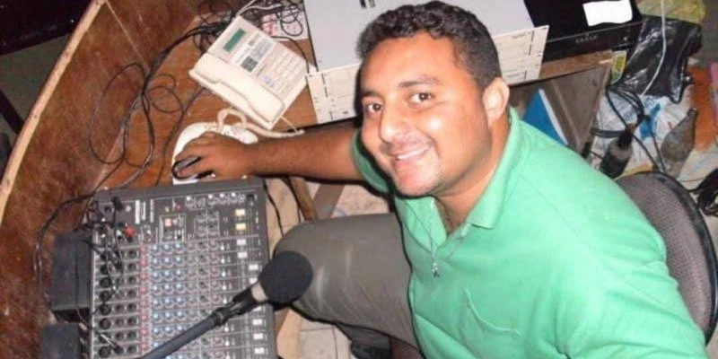 Radialista é assassinado em praça pública na Paraíba
