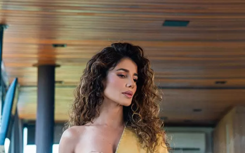 Paula Fernandes se irrita com rótulo de antipática: ‘Estou de saco cheio’