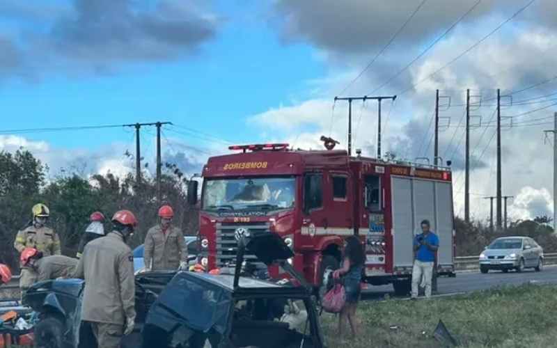 Capotamento deixa duas pessoas feridas em Santa Rita