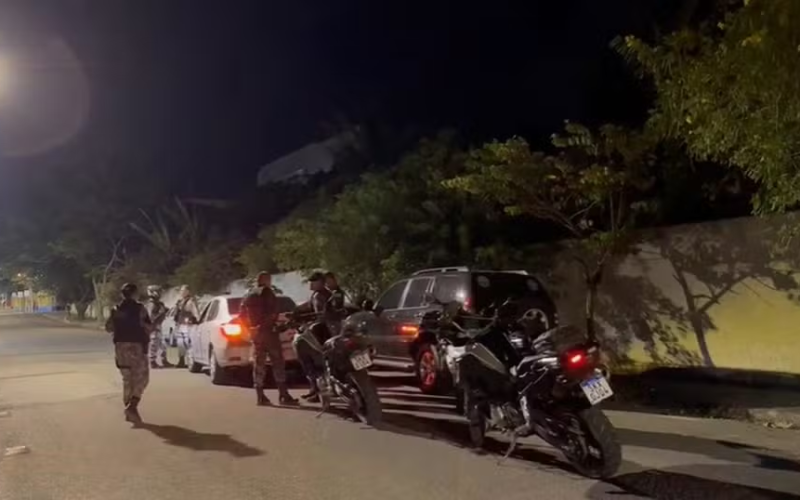 Mulher é baleada em Campina Grande, e suspeito é o ex-marido; irmão dela também foi atingido