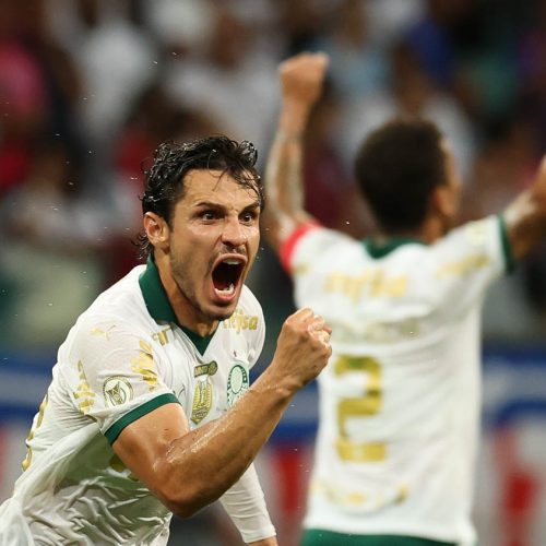 Flaco López decide no fim, Palmeiras vence Bahia de virada e segue vivo na luta pelo título