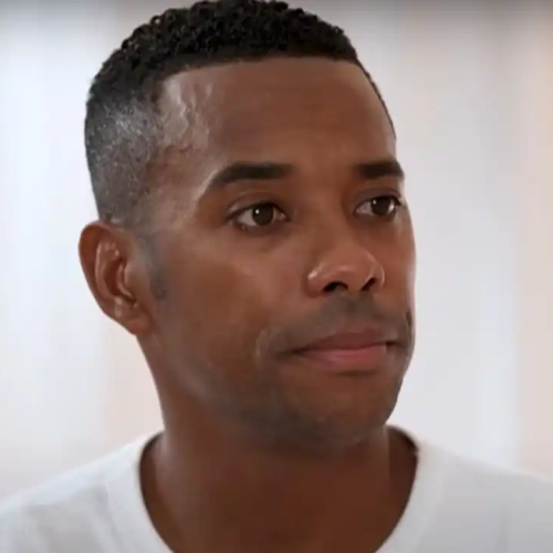 Esposa de Robinho leva filhos para visitas na prisão e afirma que marido paga ‘por algo que não aconteceu’