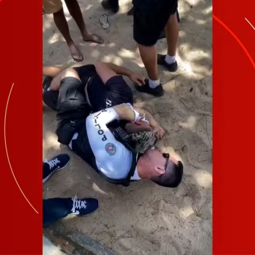 VERGONHA: Policial dá golpe ‘mata-leão’ em ambulante durante operação na orla de João Pessoa