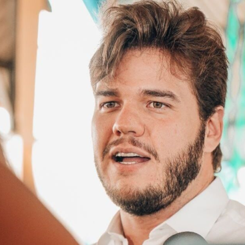 Bruno Cunha Lima vence Jhony Bezerra e é reeleito prefeito de Campina Grande