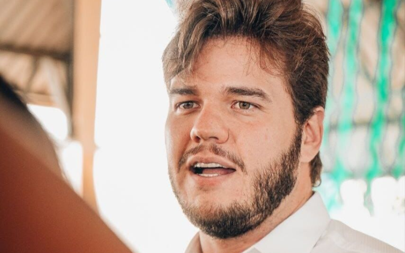 Bruno Cunha Lima vence Jhony Bezerra e é reeleito prefeito de Campina Grande
