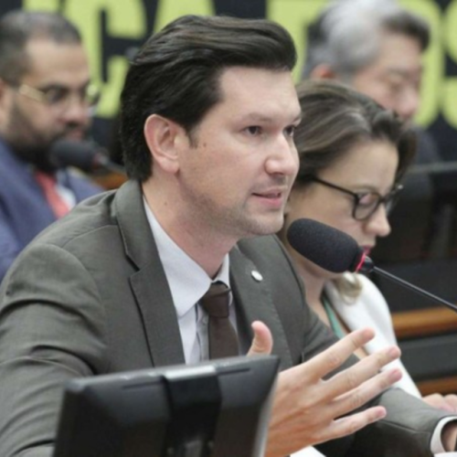 Câmara rejeita imposto sobre grandes fortunas na regulamentação da tributária