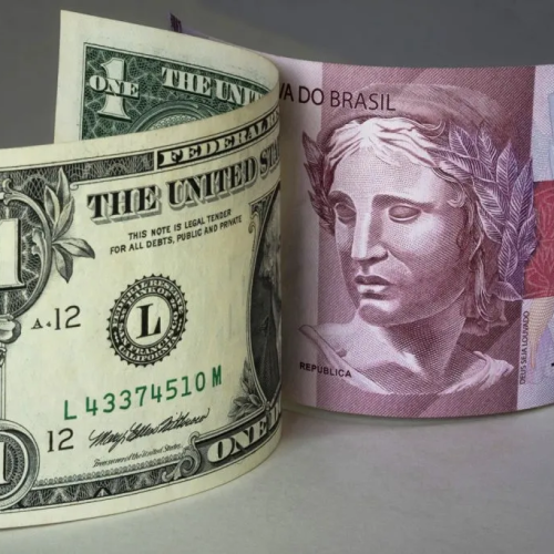 Dólar sobe de forma acentuada após dados fortes do IPCA e nova decepção com a China