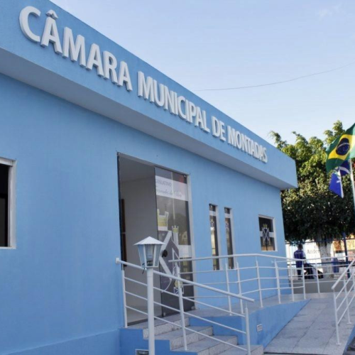 Vereadores são conduzidos pela polícia após tumulto na Câmara de Montadas